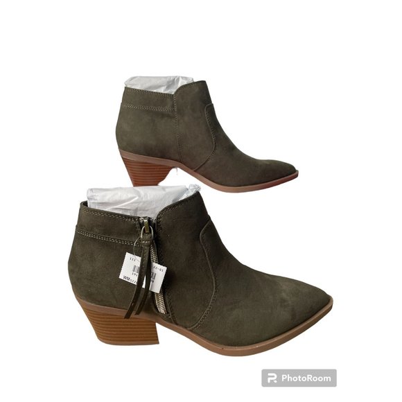 American Eagle Outfitters Shoes - Women Size 9-1/2 AMERICAN EAGLE HANA Ankle Boots, olive